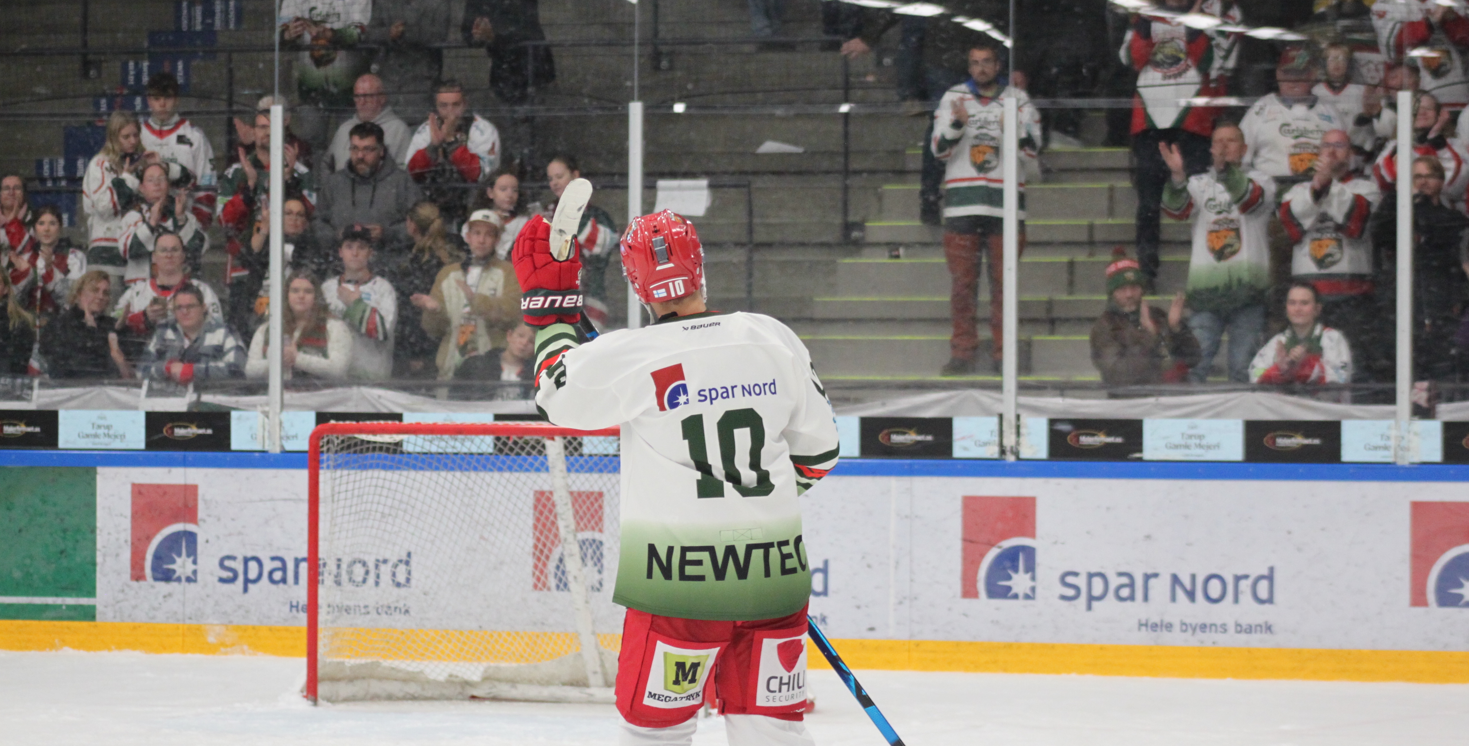 Micke Saari takker af i Odense Bulldogs