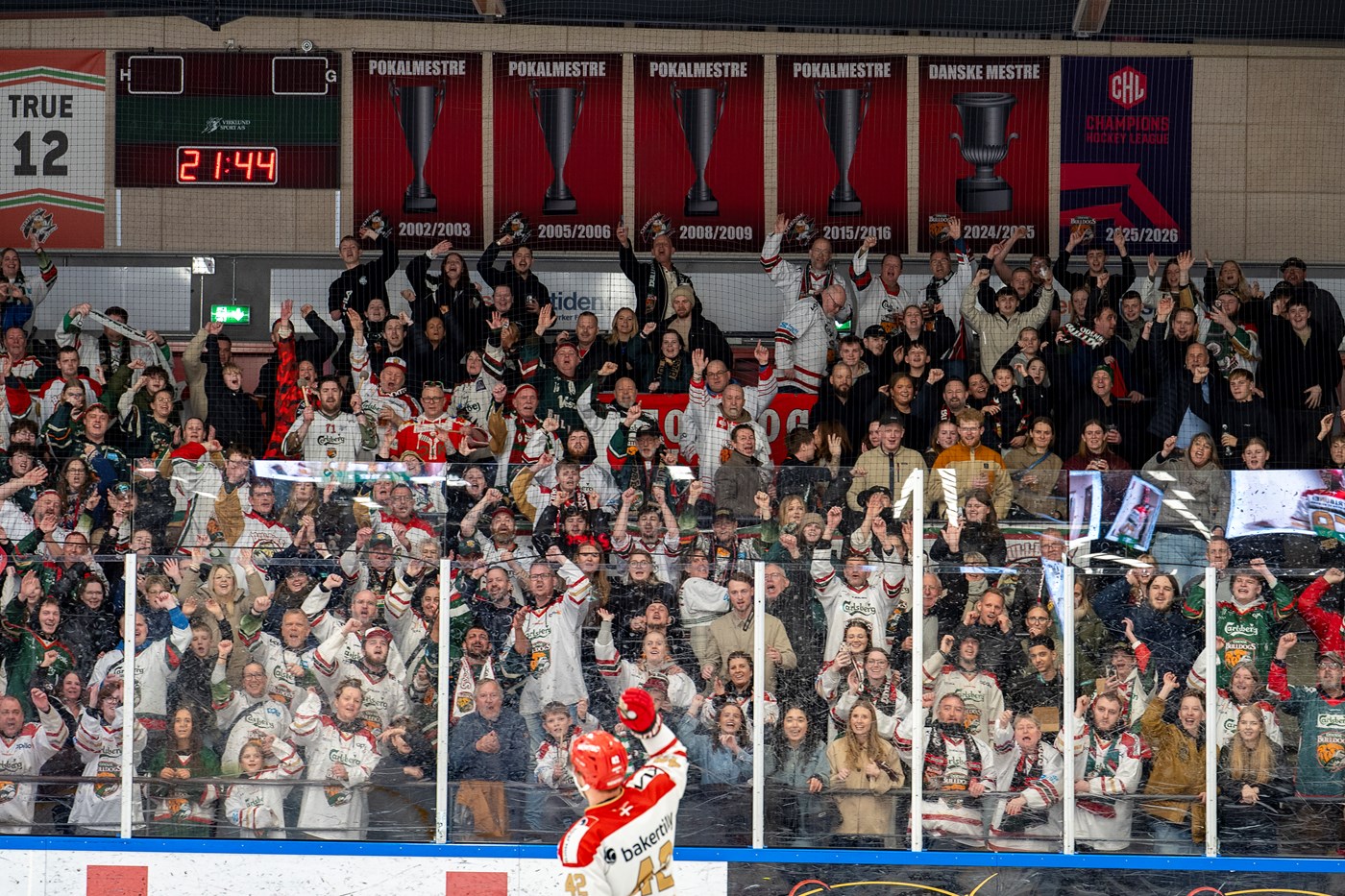 Del dit bedste Bulldogs minde med os 