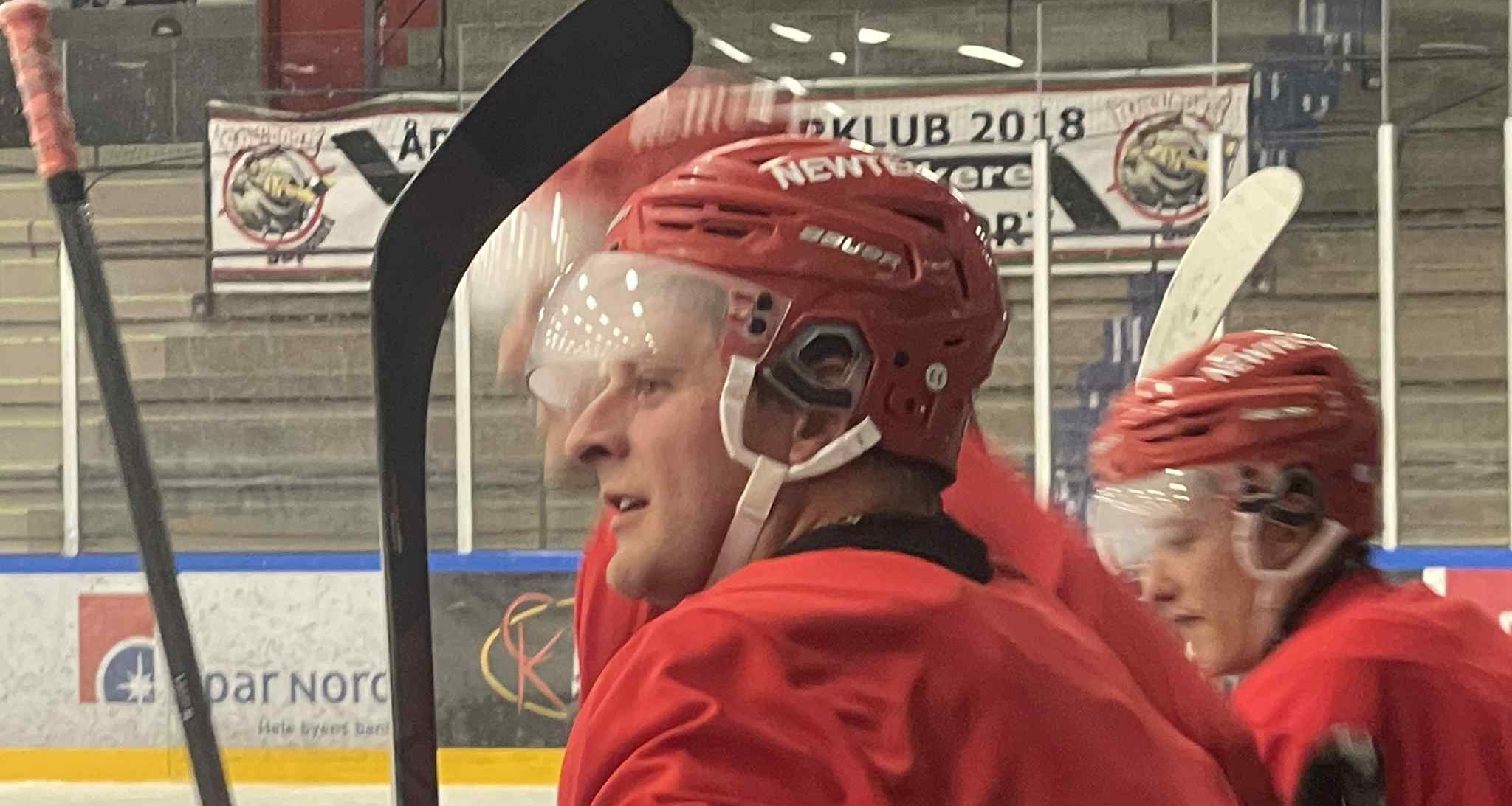 Sebastian Fakt på tryout i Odense Bulldogs