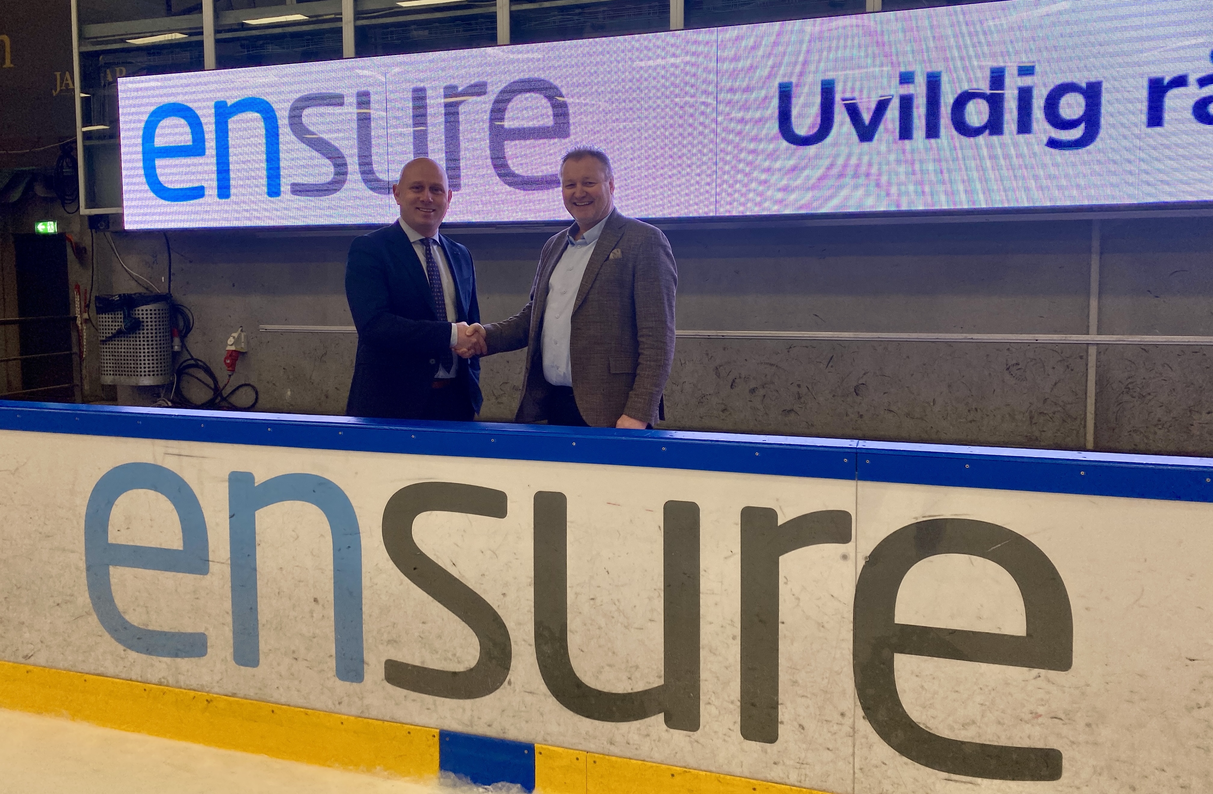Fra venstre: Brian Donsager (Senior Partner, Ensure), Ole Nielsen (Adm. direktør, Odense Bulldogs)