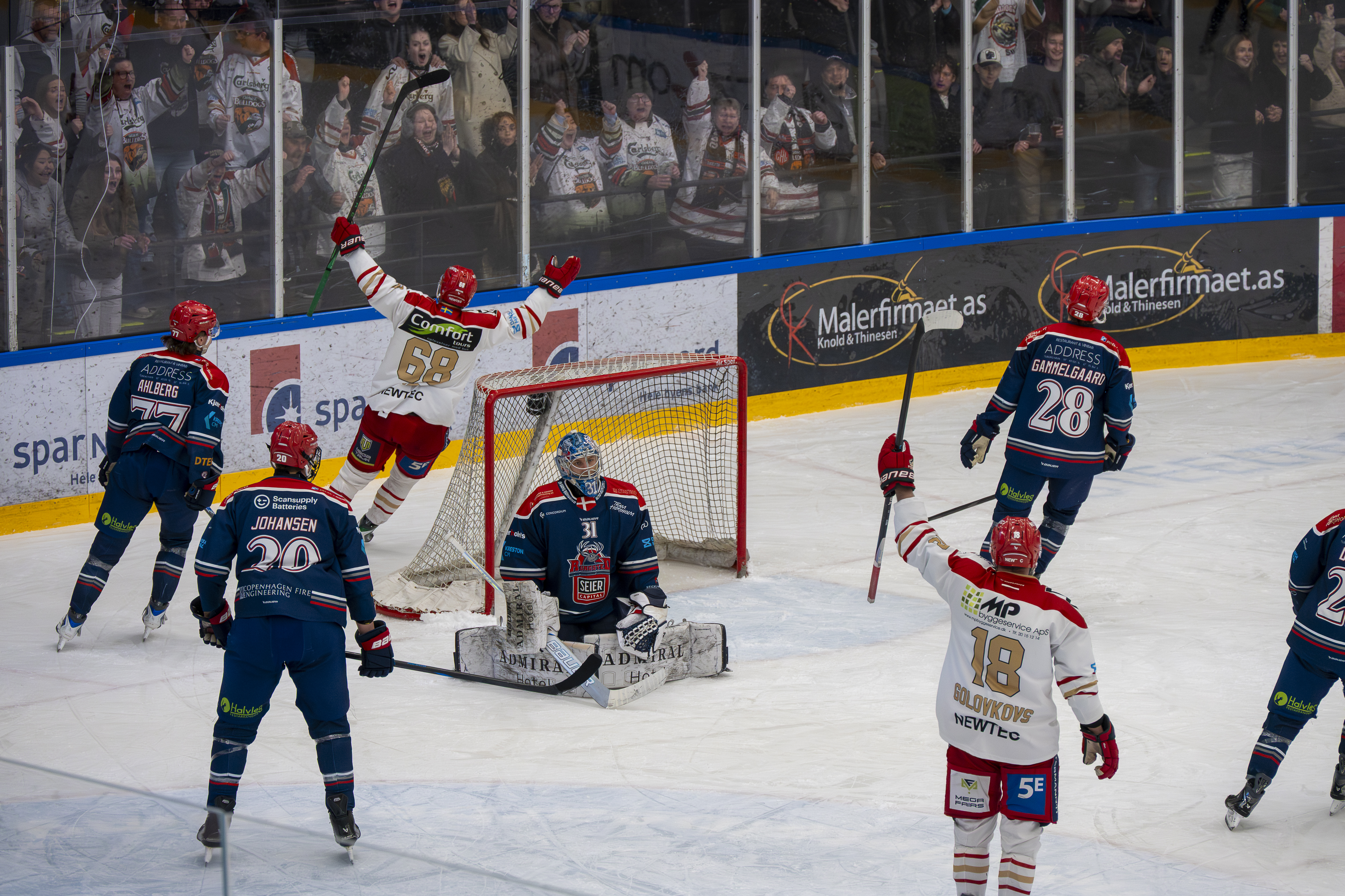 Gå på opdagelse i dagens kampprogram!