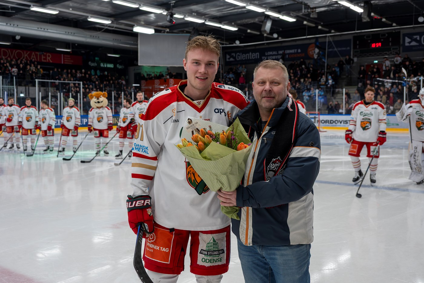 100 kampe blev fejret på isen, Simon Schleicher og Sebastian Maddock